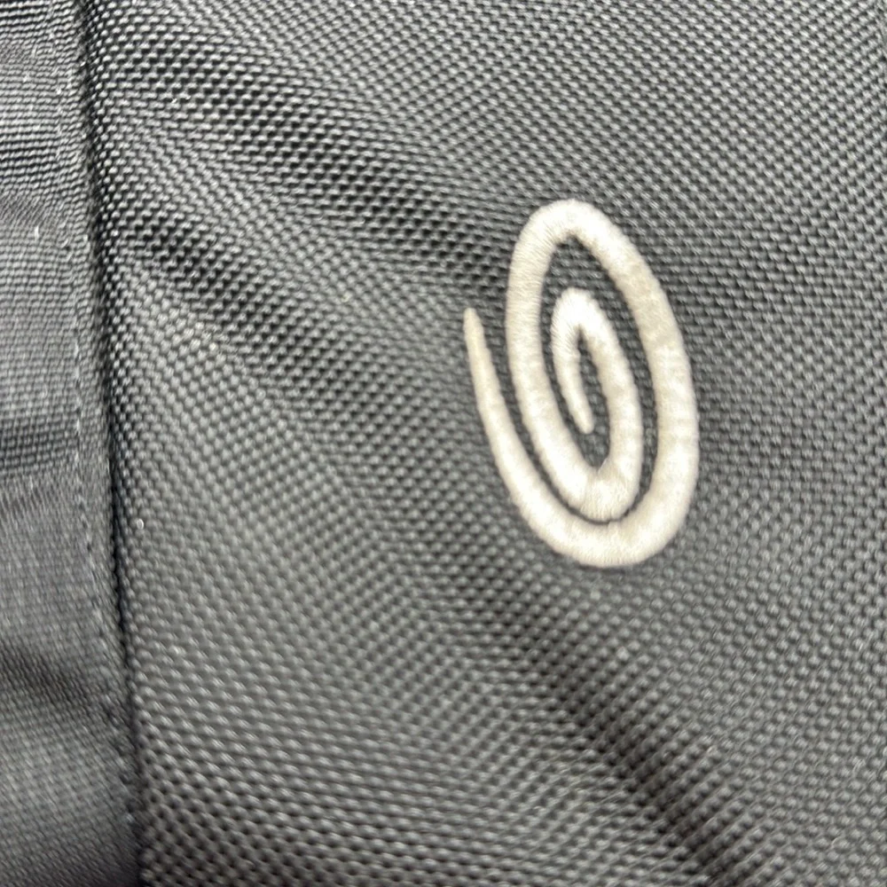 Timbuk2 Black Nylon Laptop Bag Messenger Bag Crossbody TOT9356A